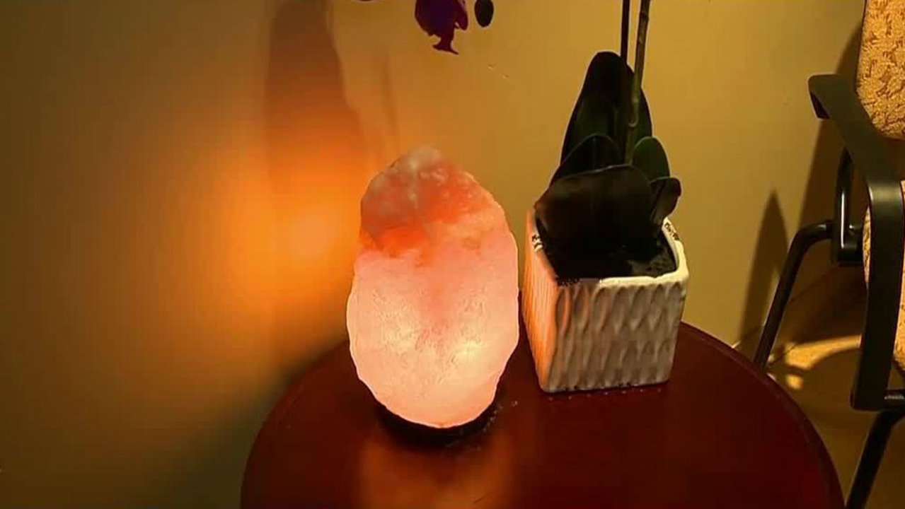 Salt lamps help create calming environment, doctor cautions...